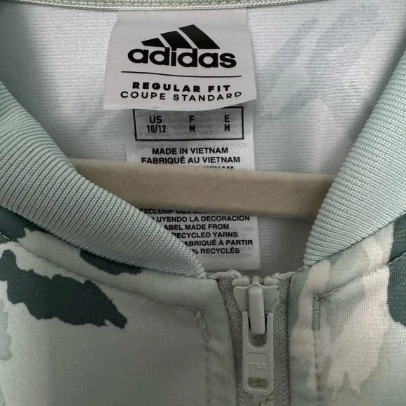 ✨2/$18✨- Adidas Floral Track Jacket - Picture 2 of 2